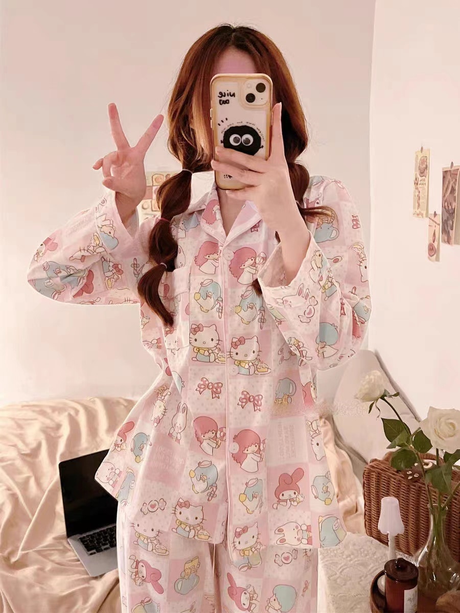 Qoo10] パジャマ キティちゃん 長袖 ルームウェ