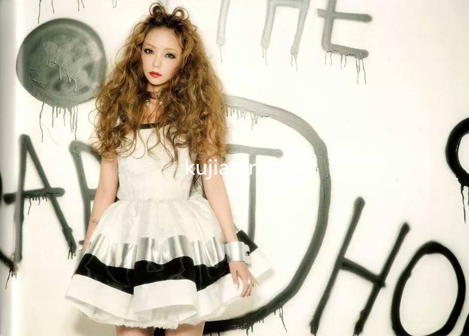 ネット販売店 安室奈美恵 Namie Amuro Feel Tour 13ポスター パニエ付きコスプレ衣装腕輪付き 日本特価 Ssl Daikyogo Or Jp