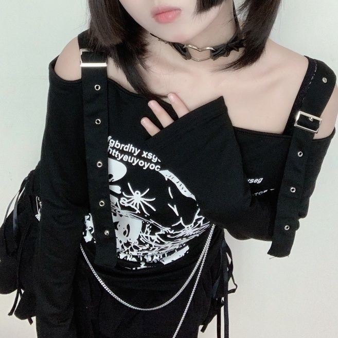 Qoo10] 地雷系ギャルゴシックパンクトップス肩出し