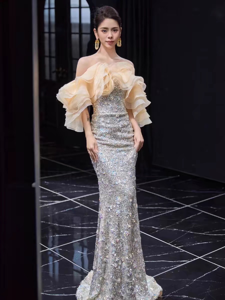 イブニングドレス 黒 金色 エンパイアドレス 40代 50代 スパンコール