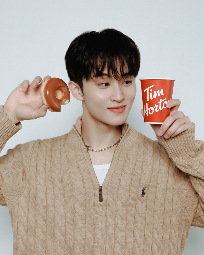 NCT DREAM MARK x TIM HORTONS COLLABORATION PIN BUTTON +