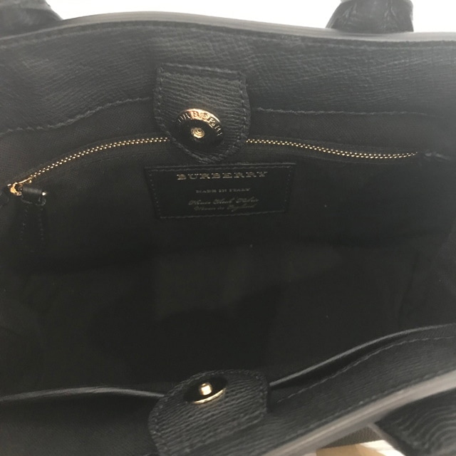 Qoo10] [OUTLET] BURBERRY SM