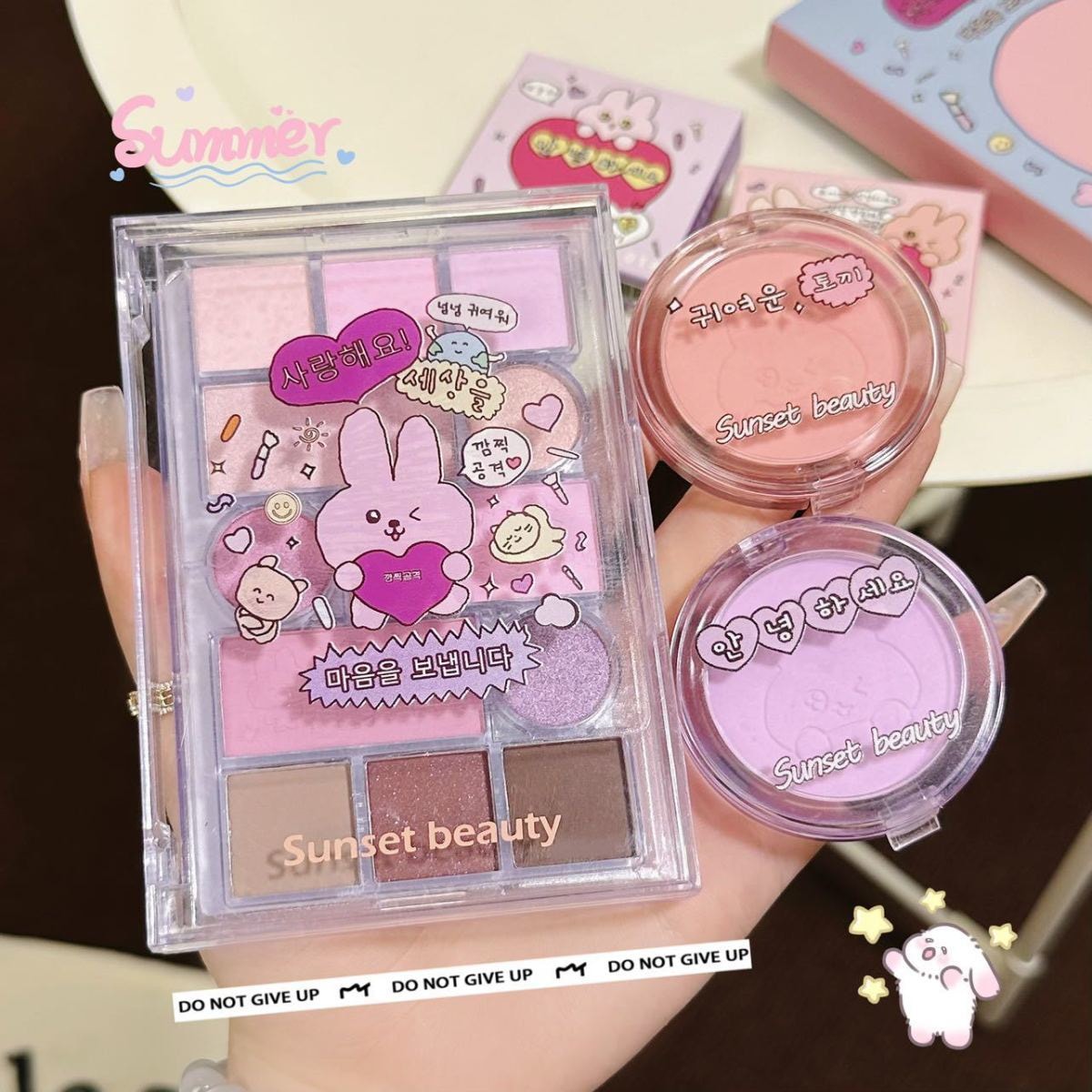 Qoo10] 【アイシャドウ チーク セット】suns